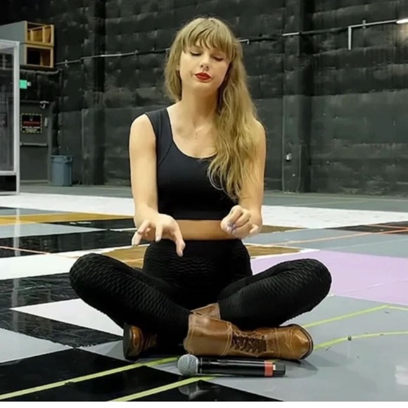 IFGfit now FORME Posture Bra Size Small Pink & Black color - Picture 5 of 5